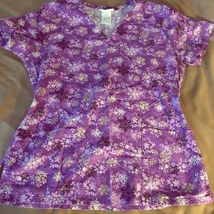 🎉2/$15🎉 Scrub tops